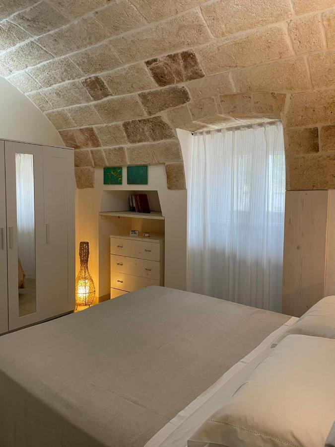 Il Vecchio Carrubo - Villa Con Piscina A Sfioro Macchia di Monte Bagian luar foto
